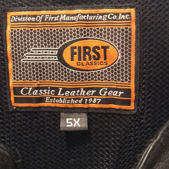 ⚜️Mens Black Leather Vest! - Picture 5 of 6